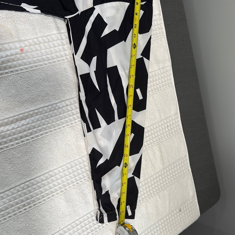 PINK Victoria's Secret Black and White Hoodie WinBreaker not sizes on tag - Picture 11 of 11